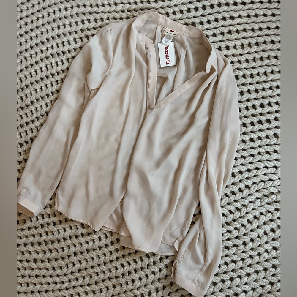 NWT! One Clothing Cream blouse size XS